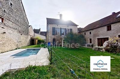 Propriété - 169 m² - 5 pièces