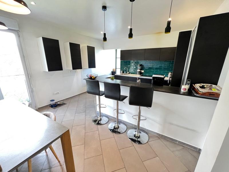 Appartement - 151 m² - 5 pièces