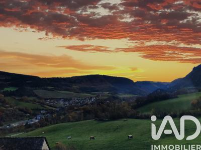 Maison - 165 m² - 8 pièces