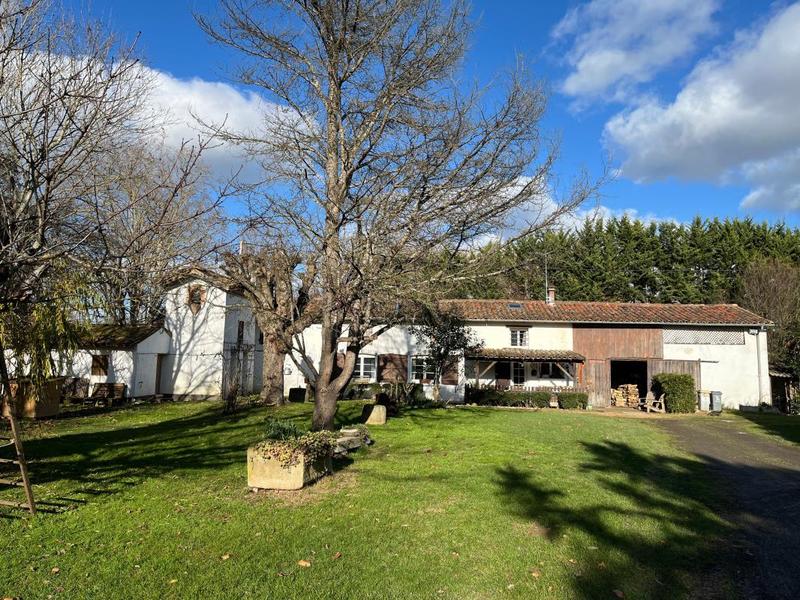 Maison - 160 m² - 4 pièces