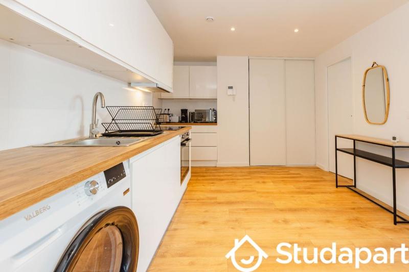 Chambre - 10 m² - 1 pièce