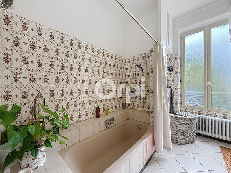 Maison - 96 m² - 5 pièces