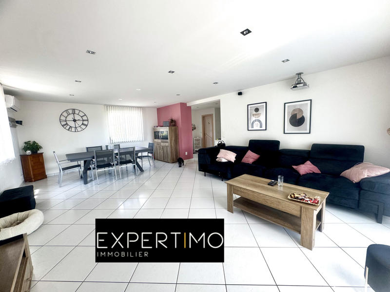 Maison - 211 m² - 7 pièces