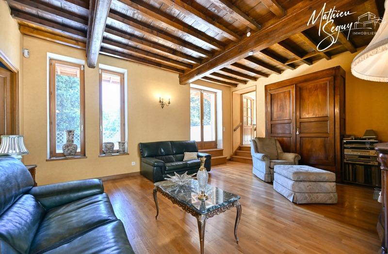 Maison - 200 m² - 8 pièces