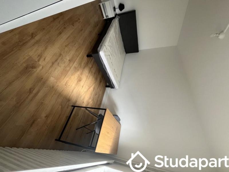 Chambre - 11 m² - 1 pièce