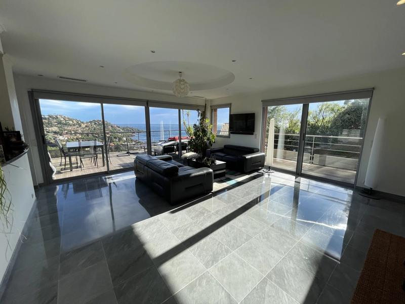 Villa - 183 m² - 6 pièces