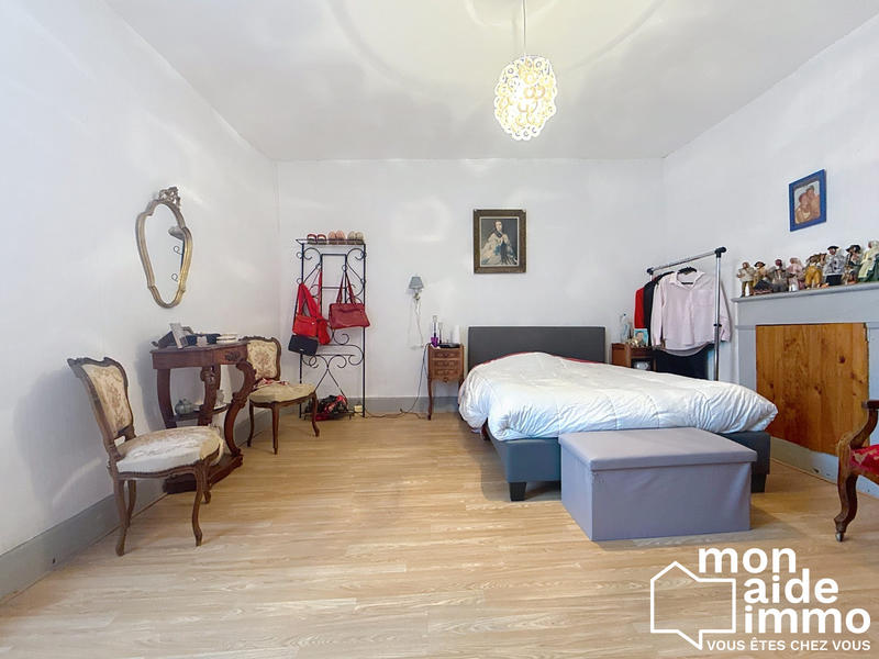 Maison - 400 m² - 15 pièces