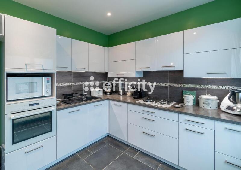 Maison - 137 m² - 6 pièces