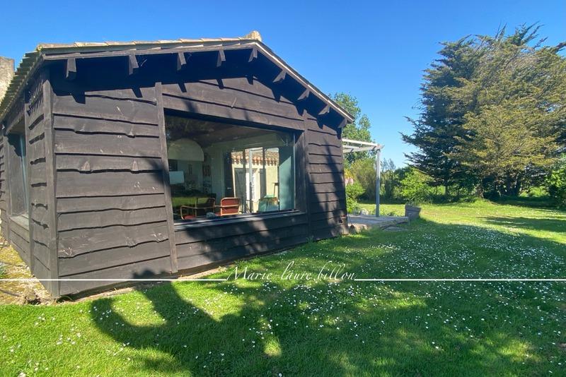 Maison - 440 m² - 8 pièces