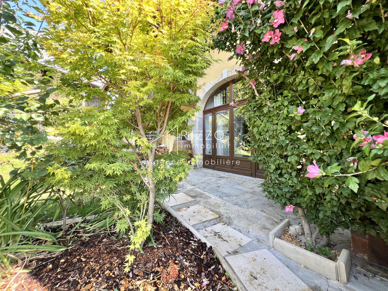 Maison - 180 m² - 7 pièces