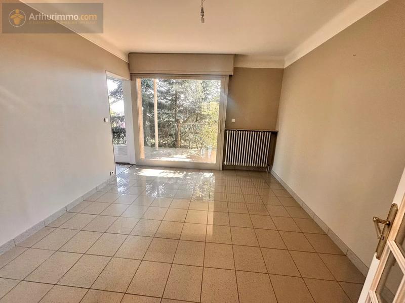 Maison - 300 m² - 8 pièces