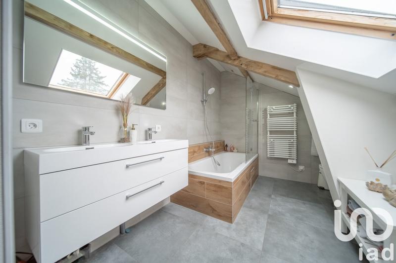 Maison - 165 m² - 7 pièces