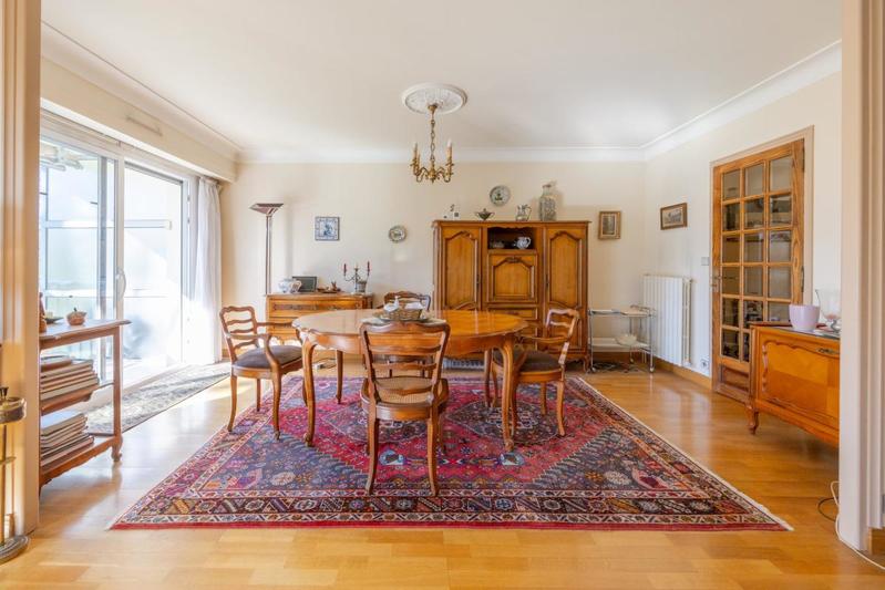 Studio - 139 m² - 5 pièces