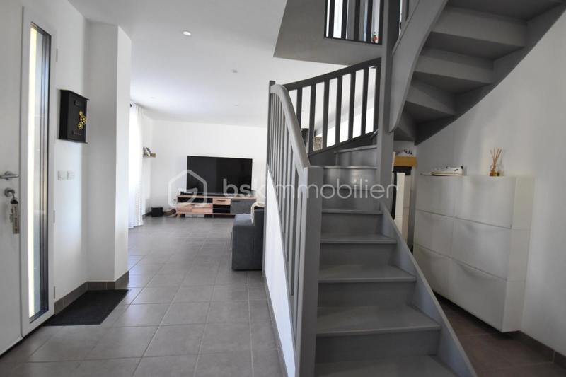 Pavillon - 158 m² - 7 pièces