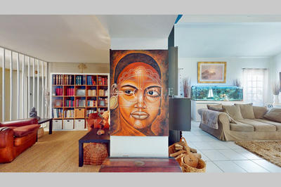 Maison - 330 m² - 8 pièces