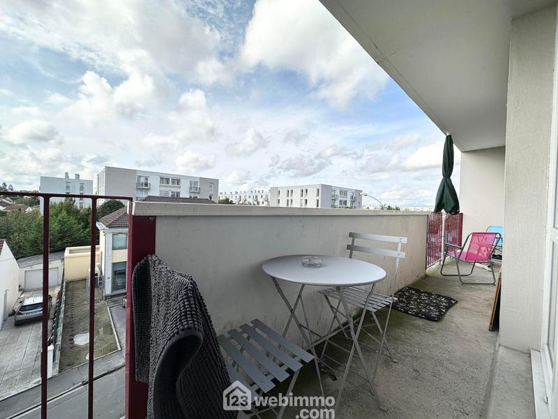 Appartement - 85 m² - 5 pièces