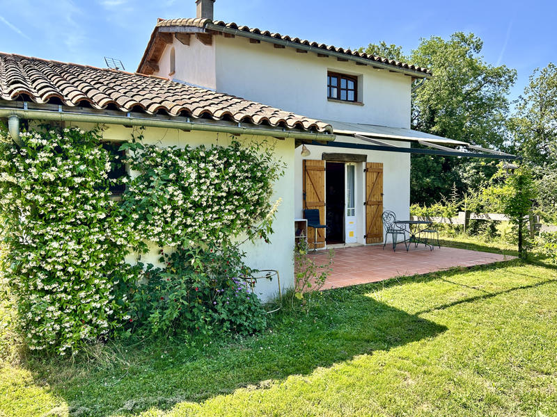 Maison - 380 m² - 10 pièces