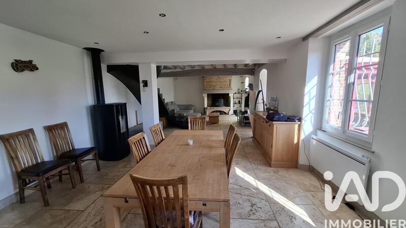 Maison - 218 m² - 7 pièces
