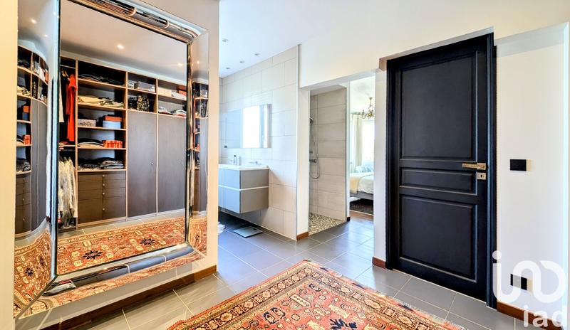 Maison - 185 m² - 7 pièces