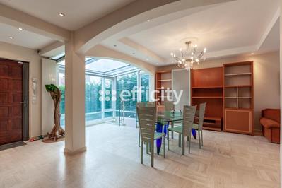 Maison - 180 m² - 6 pièces