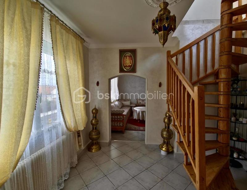 Maison - 142 m² - 6 pièces