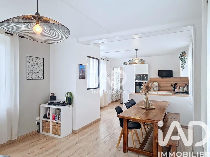 Maison - 93 m² - 4 pièces