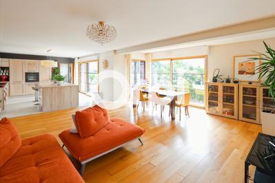 Maison - 172 m² - 7 pièces