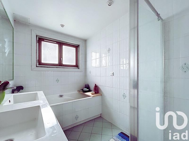 Maison - 194 m² - 11 pièces