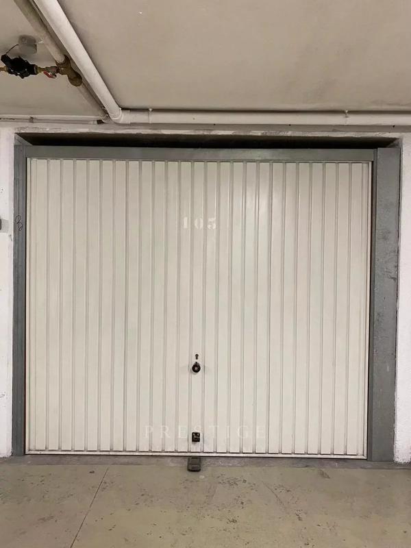 Garage - 11 m²