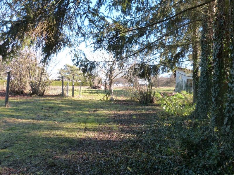 Terrain constructible - 851 m²