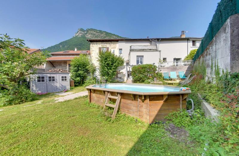 Maison - 110 m² - 5 pièces