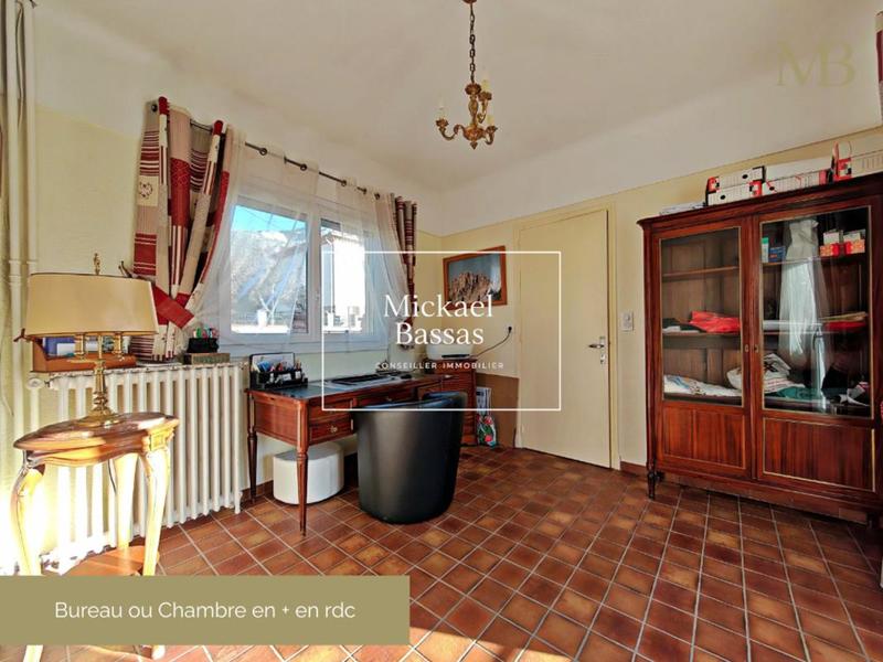 Maison traditionnelle - 131 m² - 7 pièces