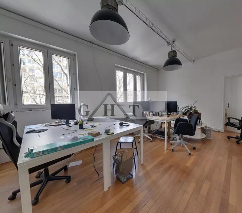 Immeuble - 1 220 m²