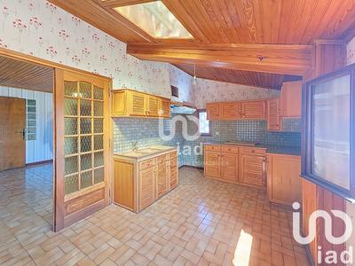 Maison - 250 m² - 10 pièces