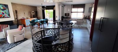 Pavillon - 142 m² - 5 pièces