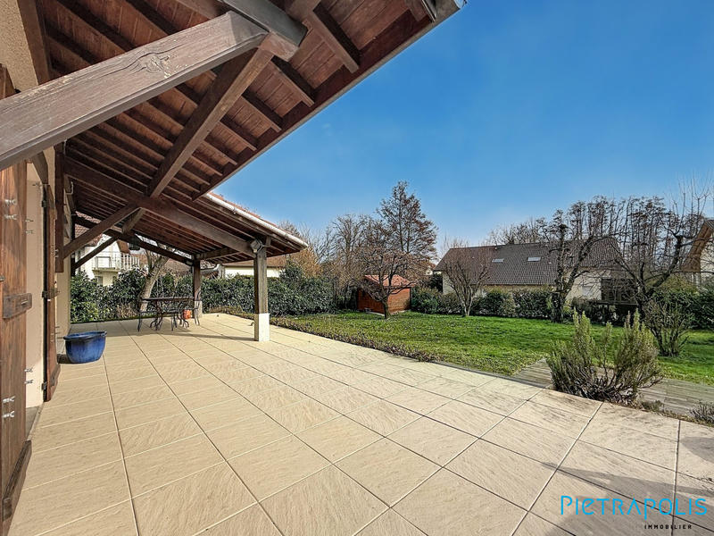 Villa - 162 m² - 6 pièces