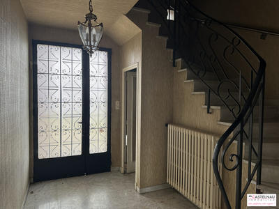 Maison traditionnelle - 214 m² - 7 pièces