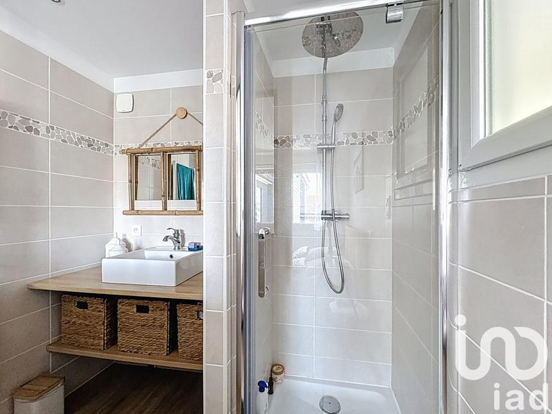 Maison - 185 m² - 8 pièces