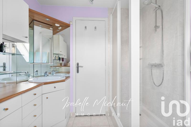 Maison - 150 m² - 8 pièces