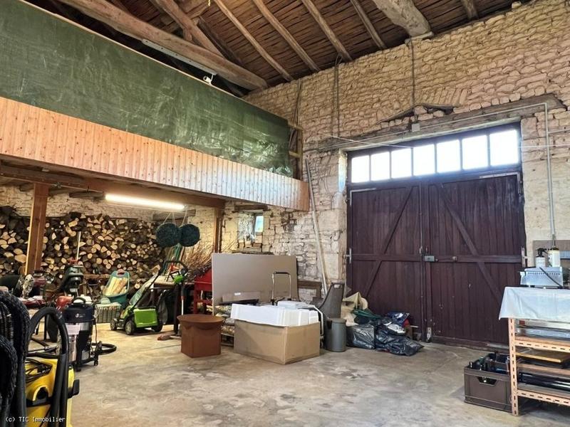 Maison - 218 m² - 7 pièces