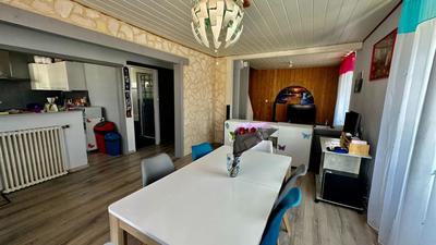 Maison - 105 m² - 4 pièces