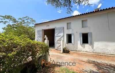 Maison - 253 m² - 14 pièces