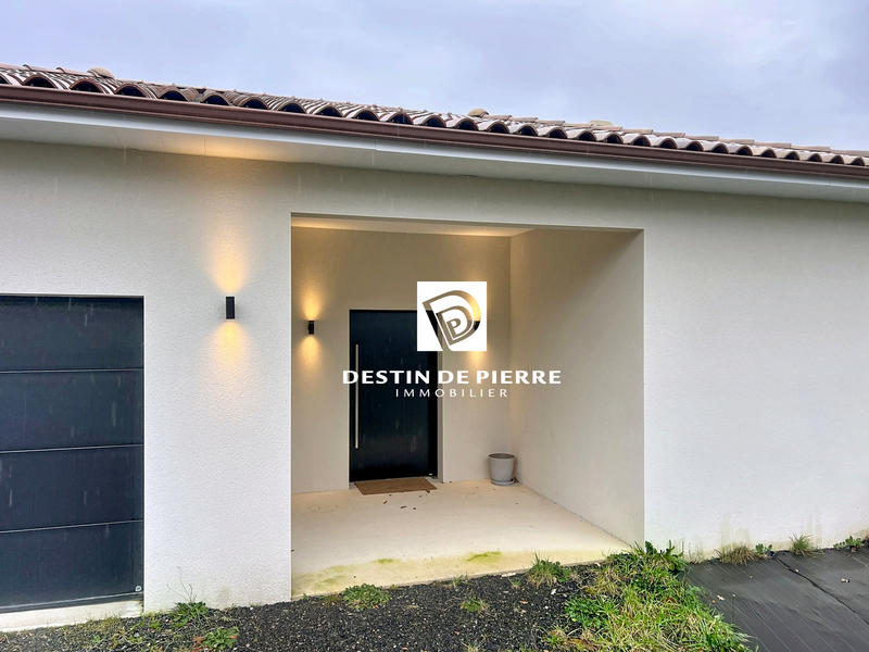 Maison - 219 m² - 6 pièces