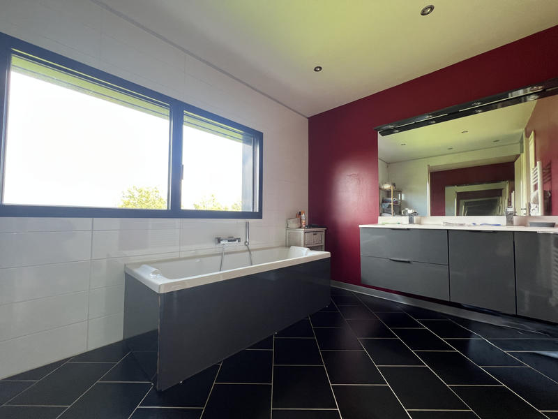 Maison - 155 m² - 6 pièces