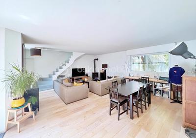 Maison traditionnelle - 135 m² - 4 pièces