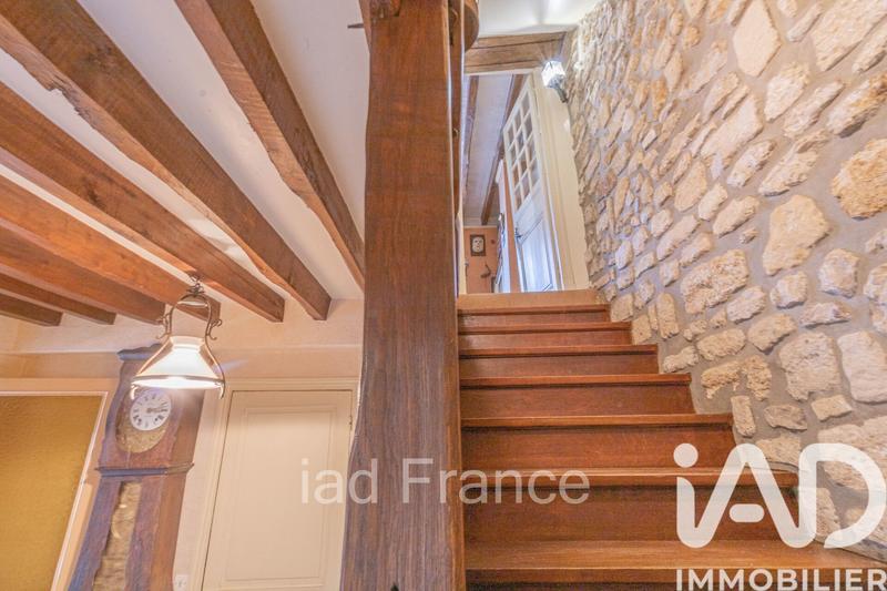 Maison - 330 m² - 12 pièces