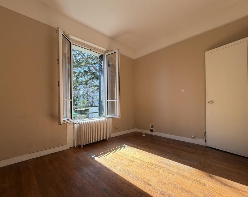 Maison - 350 m² - 15 pièces