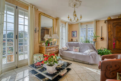 Maison - 197 m² - 7 pièces