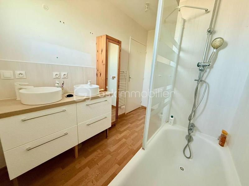 Maison - 80 m² - 5 pièces