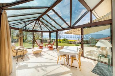 Maison - 380 m² - 8 pièces